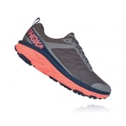 CHAUSSURES DE TRAIL HOKA ONE ONE CHALLENGER ATR 5 FEMME (Charcoal Grey/Fusion Coral) - 